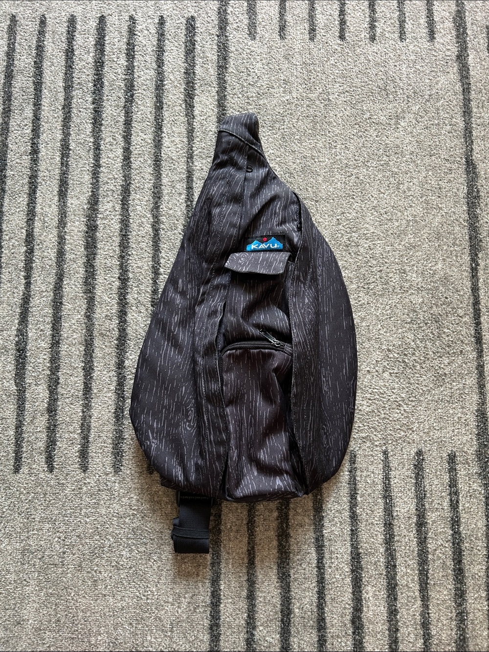 Kavu Black Patterned Sling Bag
